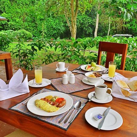 Primate Lodge Kibale Кампала Экстерьер фото